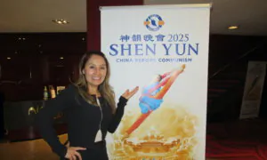 Dance Teacher Celebrates 8th Year of Watching Shen Yun