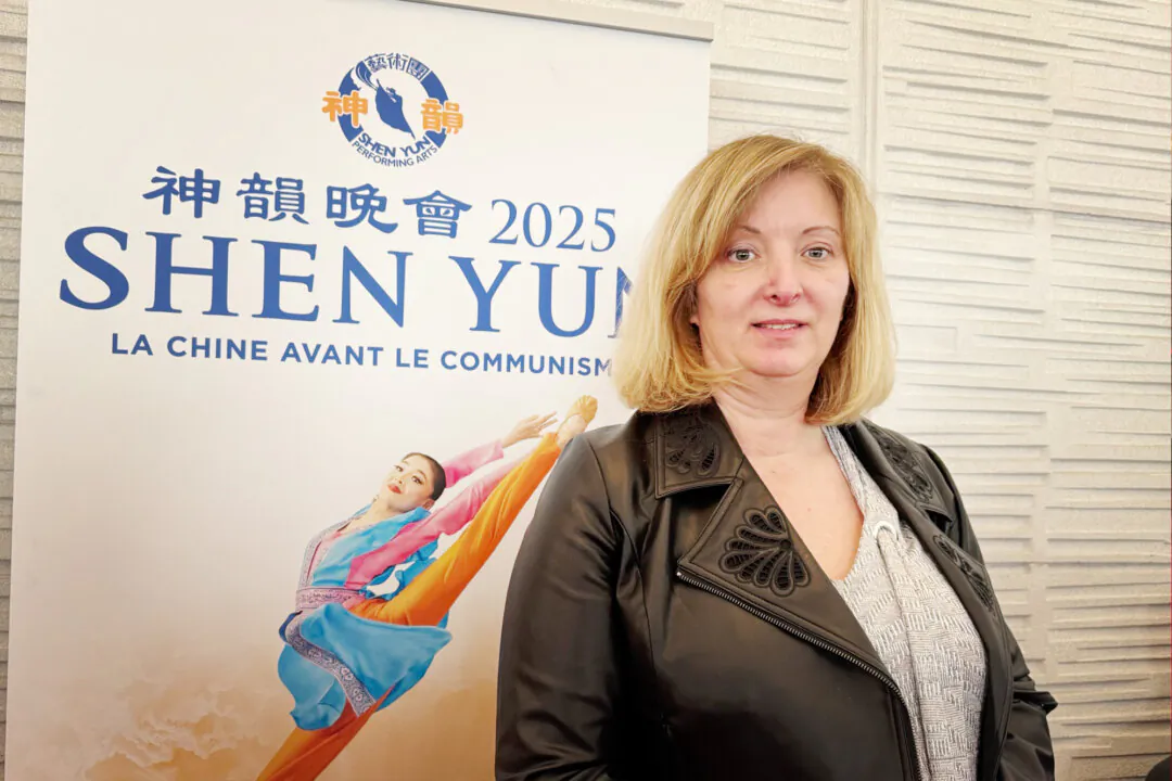 Lori Bogdanis attends Shen Yun Performing Arts at Place de Arts in Montreal on April 12, 2025. (Weiya Zhen/The Epoch Times) 