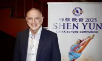 Pysychiatrist Praises ‘Dedication and Devotion’ of Shen Yun Dancers