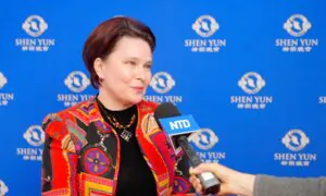Music Teacher Applauds Shen Yun: ‘Bravo, From the Bottom of My Heart’