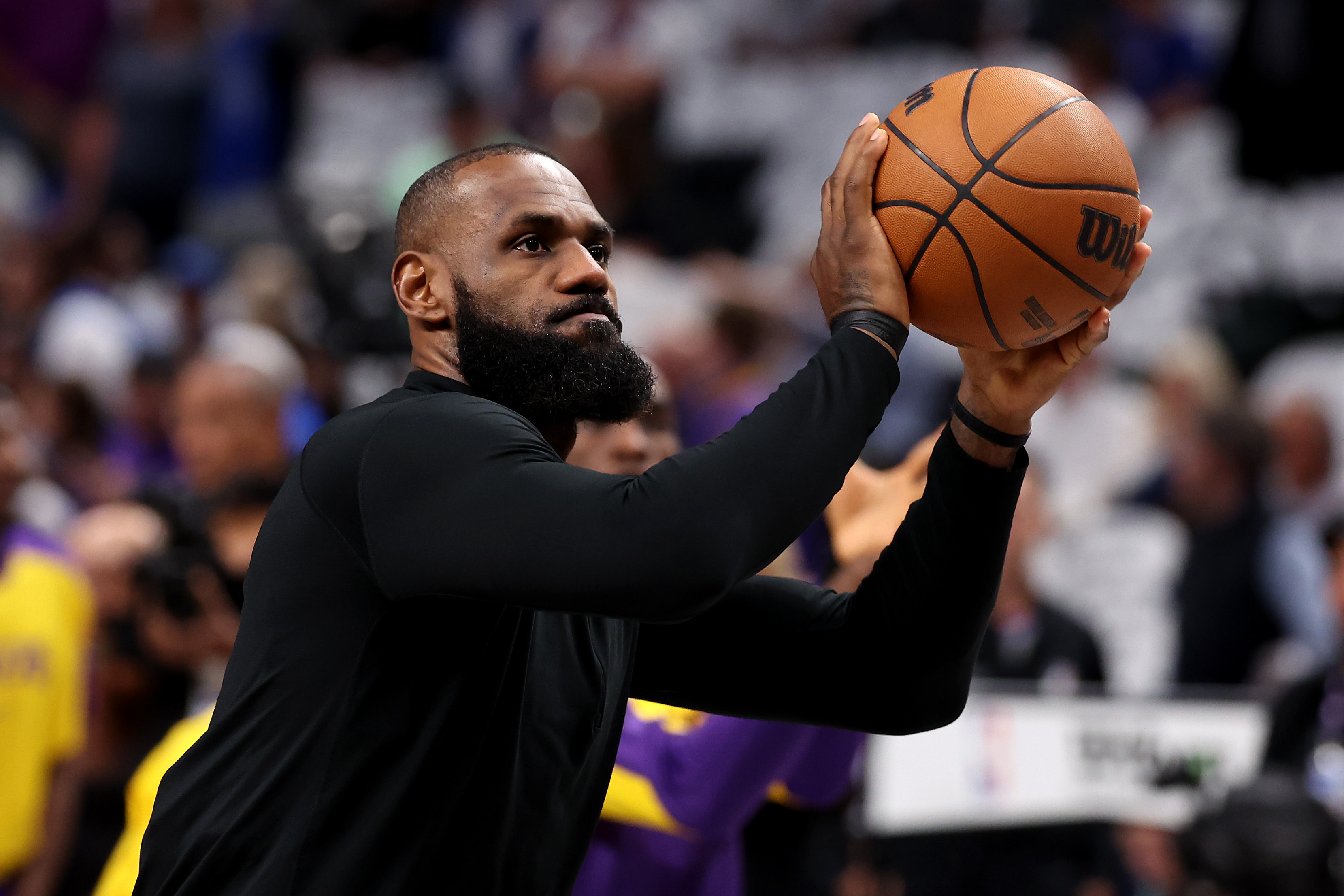 Los Angeles Lakers V Dallas Mavericks