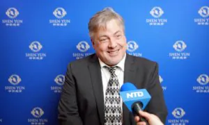Everyone Should See Shen Yun, Says Northridge Audience Member