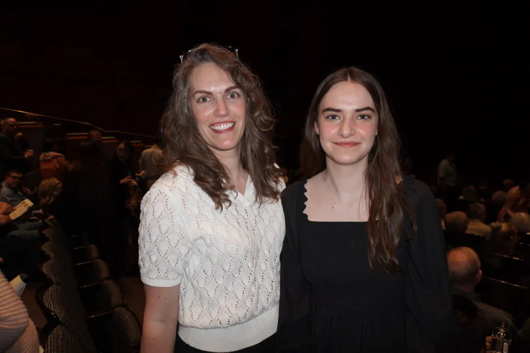 Kristi Finlay and her daughter at the Shen Yun Performing Arts performance at Southern Alberta Jubilee Auditorium on April 15, 2025. (Lily Yu/The Epoch Times)