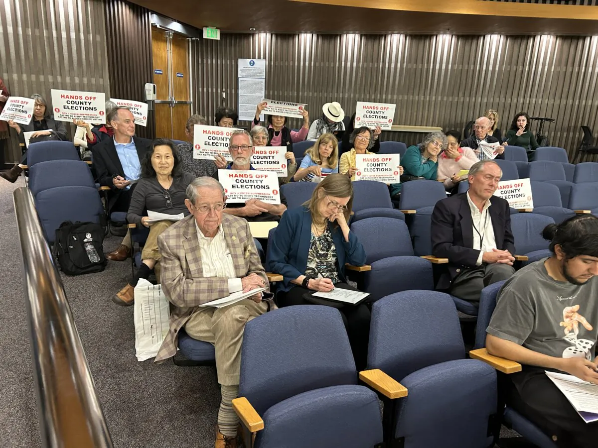 Attendees at the meeting of Santa Clara County’s Finance and Government Operations Committee on April 15, 2025. (Nathan Su/The Epoch Times)