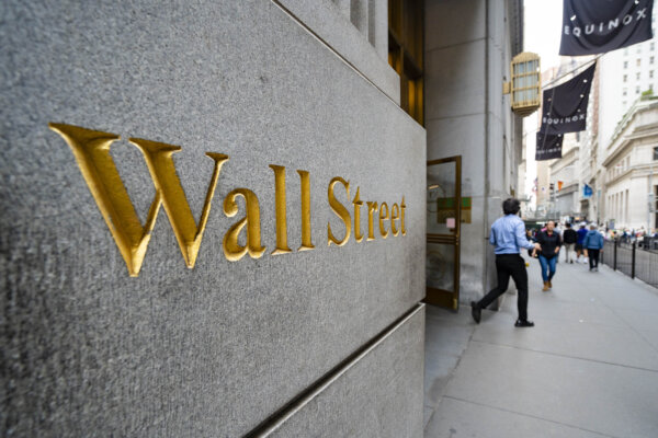  Trump Is Allowing Alternative Assets in 401(k) Plans—What to Know