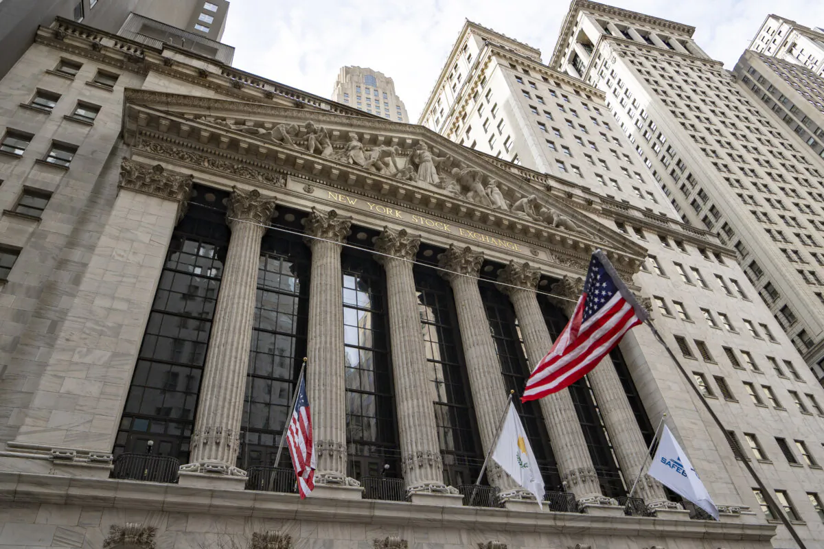 The New York Stock Exchange in New York City on April 4, 2025. (Samira Bouaou/The Epoch Times)