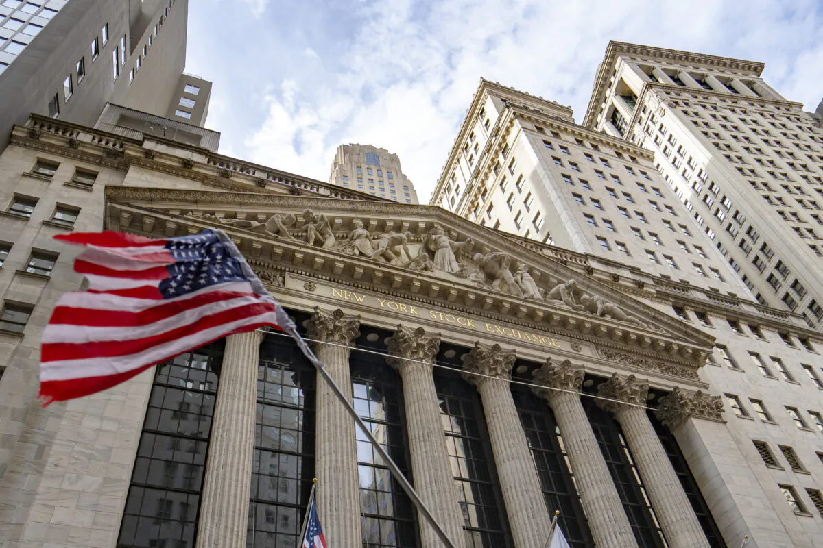 The New York Stock Exchange in New York City on April 4, 2025. (Samira Bouaou/The Epoch Times)