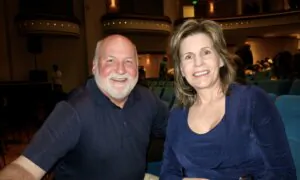 Shen Yun Revives ‘Beautiful Tradition,’ Says Business Owner