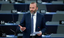 Biggest EU Party Urges Commission to Scrap 2035 Combustion Engine Ban