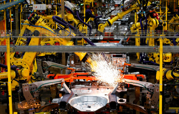 US Manufacturing Activity Beats Wall Street Estimates Despite Tariff Uncertainty