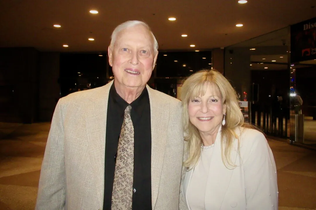 Ken and Mindy Stokesberry enjoyed Shen Yun's evening performance at the Segerstrom Center for the Arts on April 18, 2025. (Michael Ren/The Epoch Times)