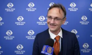French Theatergoer Amazed by Shen Yun’s Beauty: ‘From the Start, We Are Immersed in the Divine’