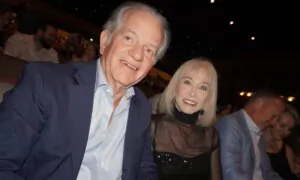 Form and Flow of Shen Yun Is Beautiful and Perfect, Says Architect