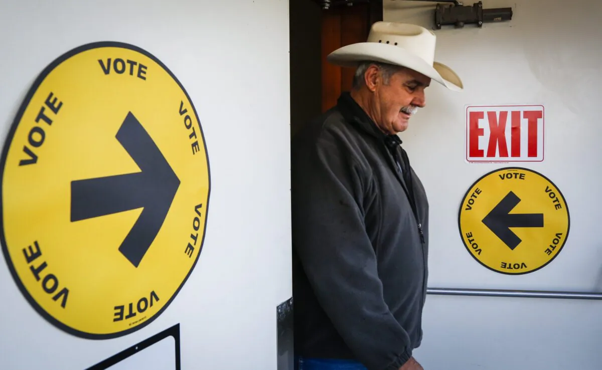Except for the 2015 Liberal majority, the West has always either played a role in deciding the winner, or decided whether that winner would have a majority or minority government. (The Canadian Press/Jeff McIntosh)
