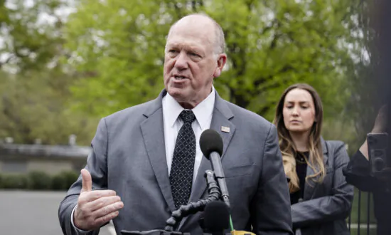 ICE Agents to Wear Body Cameras During Traffic Stops, White House Border Czar Says