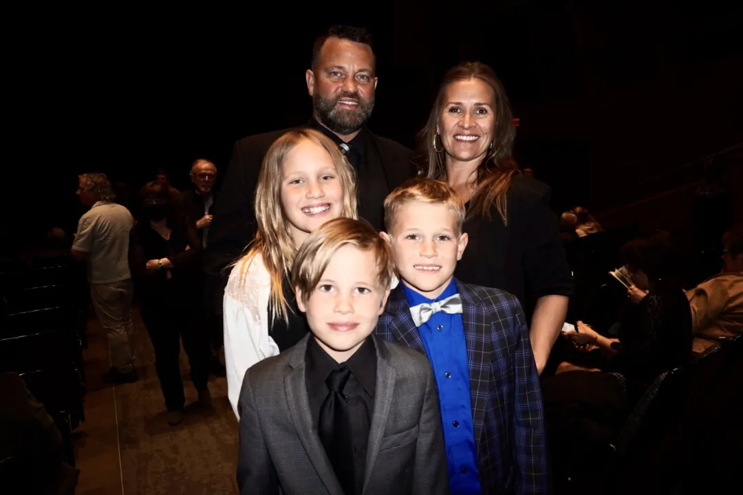 The Williams family enjoyed Shen Yun's evening show at the Northern Alberta Jubilee Auditorium on April 19, 2025. (Lily Yu/The Epoch Times)