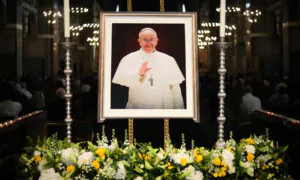 World Leaders React to Pope Francis’s Death; Klaus Schwab Steps Down From WEF