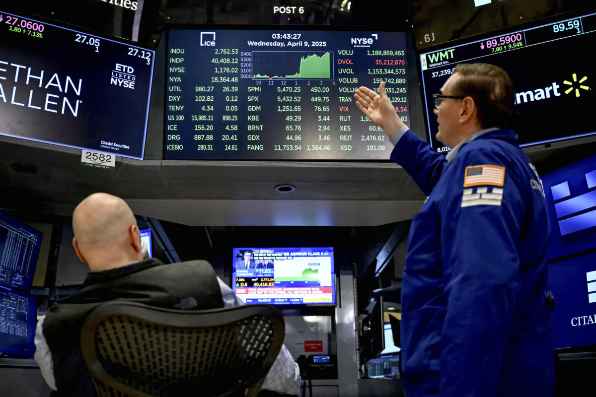 Traders work on the floor of the New York Stock Exchange (NYSE) during afternoon trading in New York on April 9, 2025. (Angela Weiss/AFP via Getty Images)