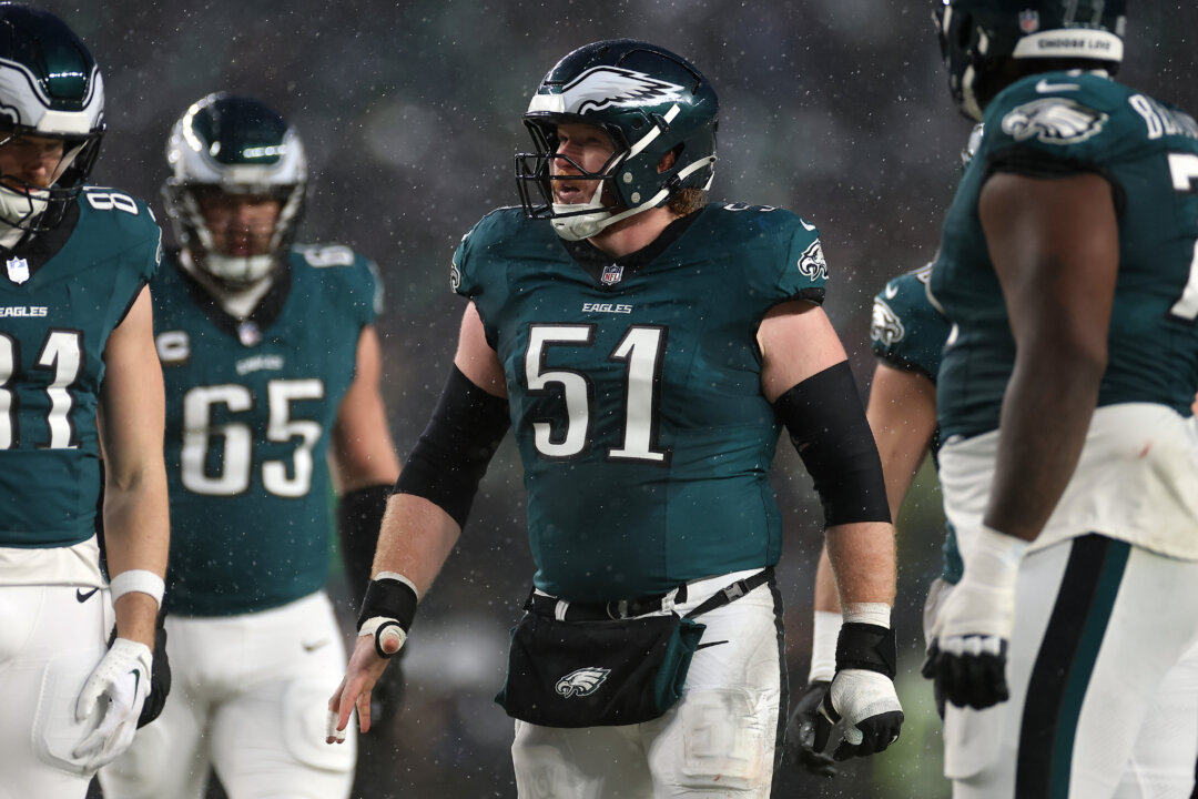 Eagles Sign Center Jurgens to $68 Million Extension