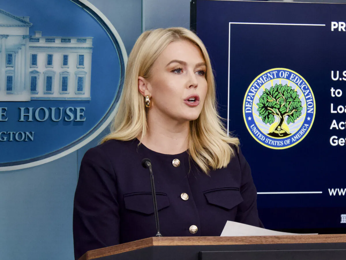 White House press secretary Karoline Leavitt address reporters in the press briefing room at the White House in Washington on April 22, 2025. (Travis Gillmore/The Epoch Times)