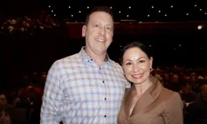 Calgary Couple Supports Shen Yun’s Mission to Showing the Truth