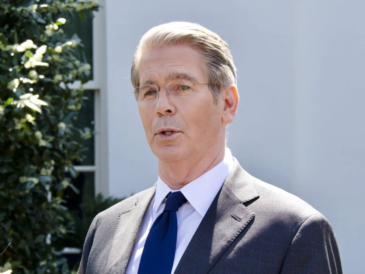 U.S. Treasury Secretary Scott Bessent speaks to reporters outside the White House in Washington, D.C., on April 9, 2025. (Travis Gillmore/The Epoch Times)