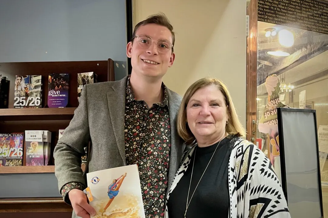 Craig Rosenkranz
and Helene Rosenkranz at the Shen Yun Performing Arts performance at Proctors on April 22, 2025. (Jeanette Wen/ The Epoch Times)