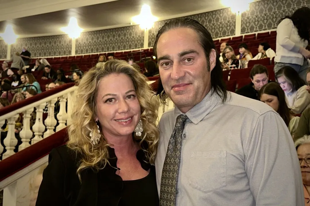 Joleen and Jamian Rockhill enjoy Shen Yun Performing Arts at the Proctors in Schenectady, N.Y., on April 23, 2025. (Weiyong Zhu/The Epoch Times)