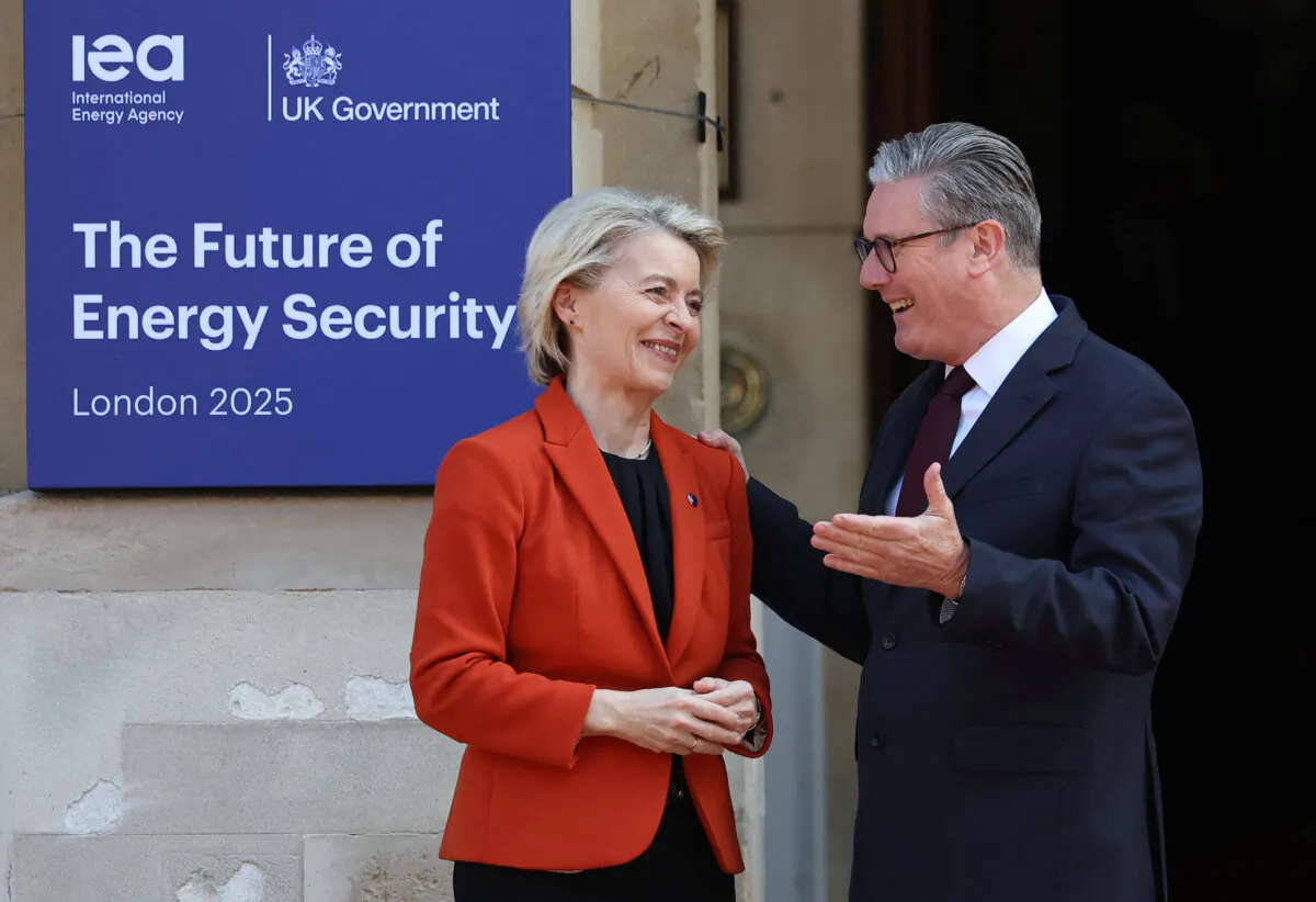 British Prime Minister Sir Keir Starmer greets President of the European Commission Ursula von der Leyen at the International Summit on the Future of Energy Security at Lancaster House in London on April 24, 2025. (Toby Melville - WPA Pool/Getty Images)