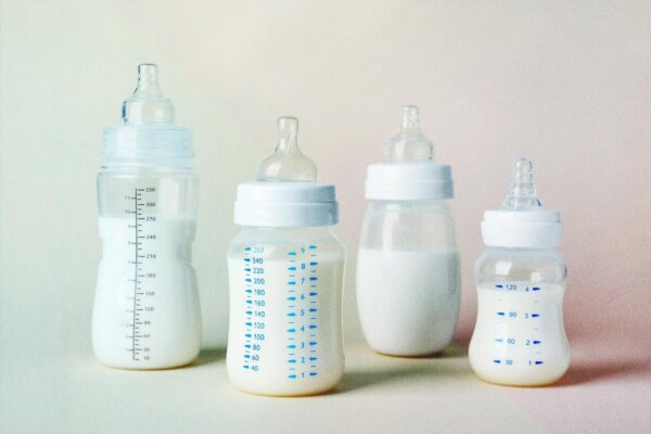 Decoding Baby Formula: How US and European Standards Compare
