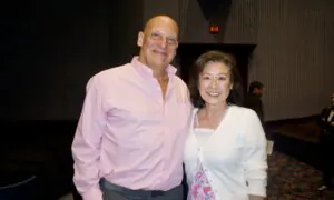 Shen Yun Inspires and Gives Faith, Says Business Owner