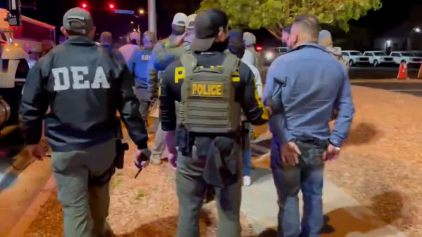 More Than 100 Illegal Immigrants Arrested in Underground Nightclub Raid; 11 Killed in Vancouver Car Attack | NTD Good Morning (April 28)