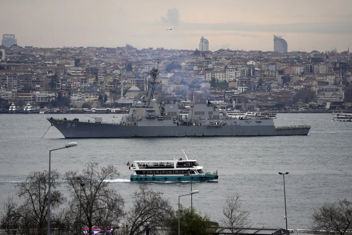 The Arleigh Burke-class guided-missile destroyer USS Nitze (DDG 94) in a file photo. (AP Photo/Khalil Hamra)