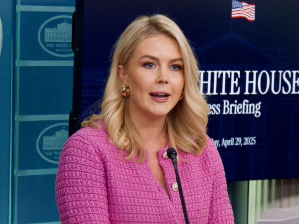 ▶ LIVE: White House Holds Briefing on 'Restoring Common Sense'