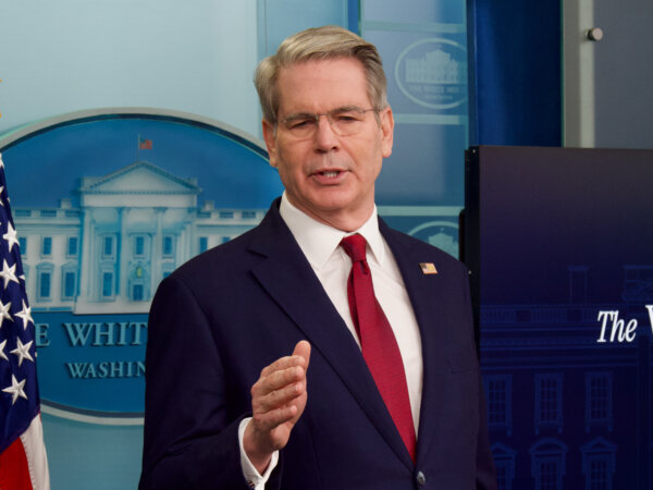 ▶ LIVE NOW: Treasury Secretary Scott Bessent Holds Press Briefing