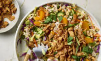 No One Can Resist This Crunchy, Refreshing Chicken Salad