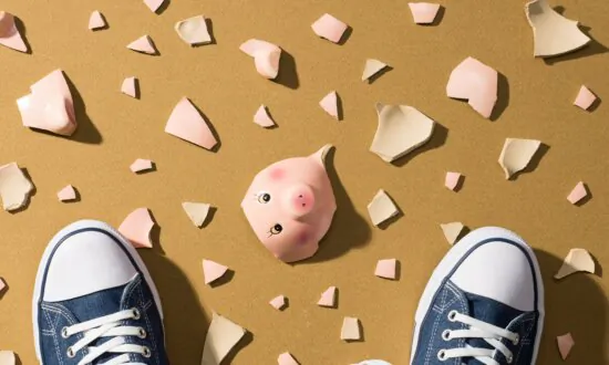 Government Goes After Defaulted Federal Student Loans