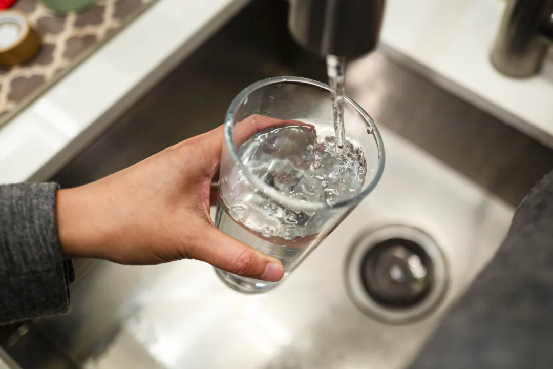 A glass of tap water in Washington on Nov. 25, 2024. (Madalina Vasiliu/The Epoch Times)