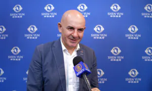 ‘I’m Leaving With Stars in My Eyes’: French Audience Feels Connected to Shen Yun