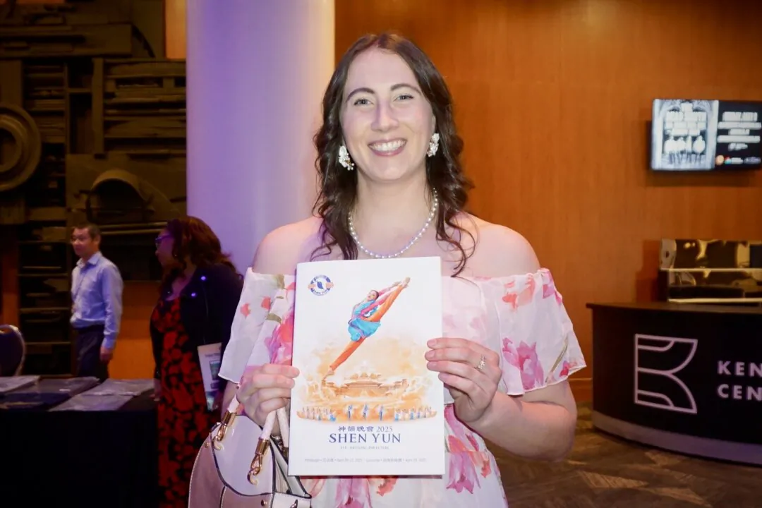 Anna Stephens at the Shen Yun Performing Arts performance at Kentucky Center, Whitney Hall on April 29, 2025. (Yeawen Hung/The Epoch Times)