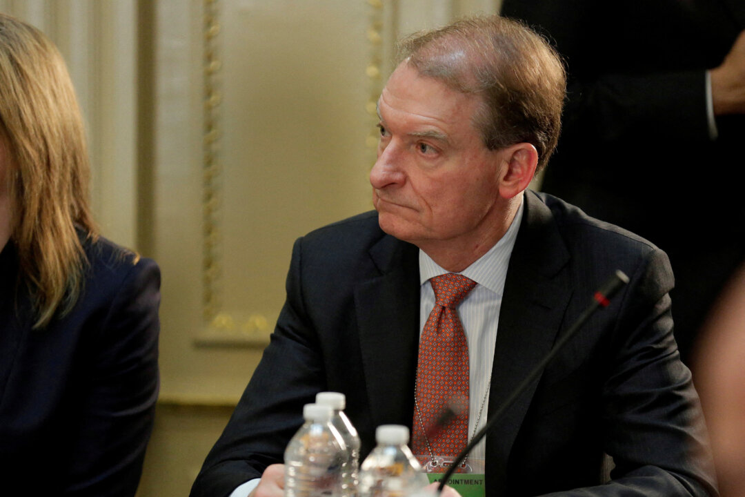 🚨🇺🇸 Senate Confirms Paul Atkins as New SEC Chair

Atkins’s confirmation passed in a 52–44 vote fo...