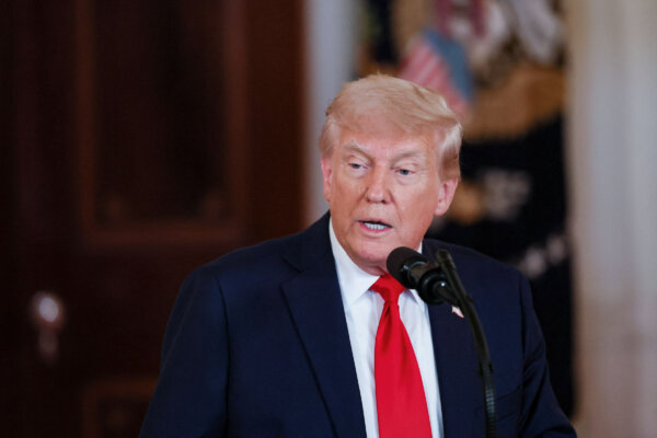 ▶ LIVE NOW: Trump Participates in Invest America Roundtable