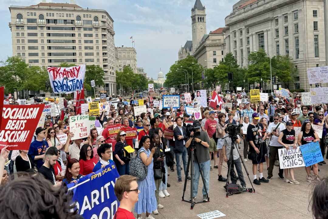 Nationwide May Day Rallies Demand Return of Kilmar Abrego Garcia