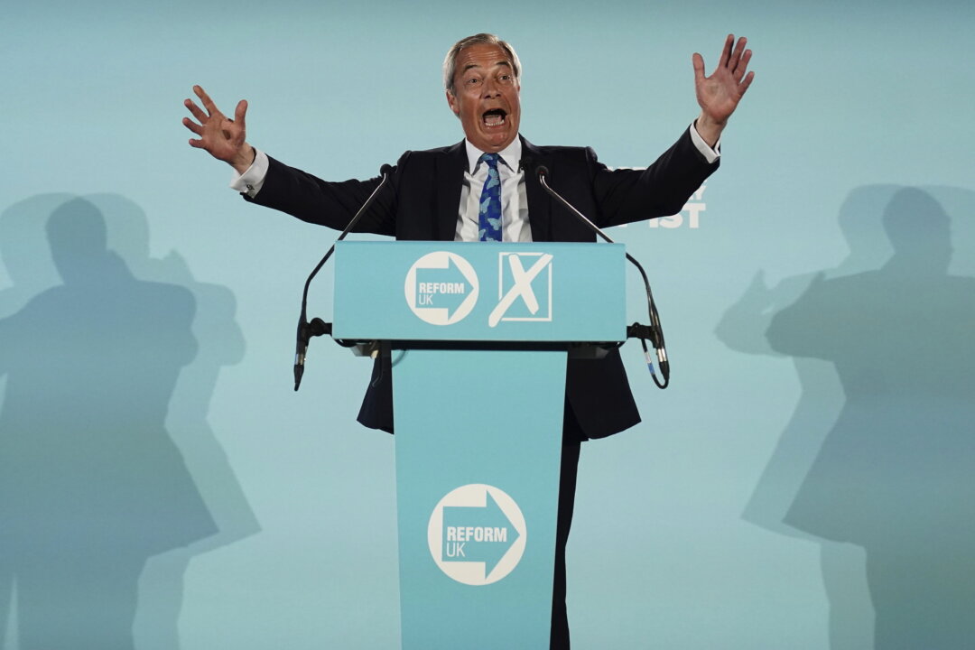 Reform Party Election Surge Signals Sea Change in British Politics thumbnail