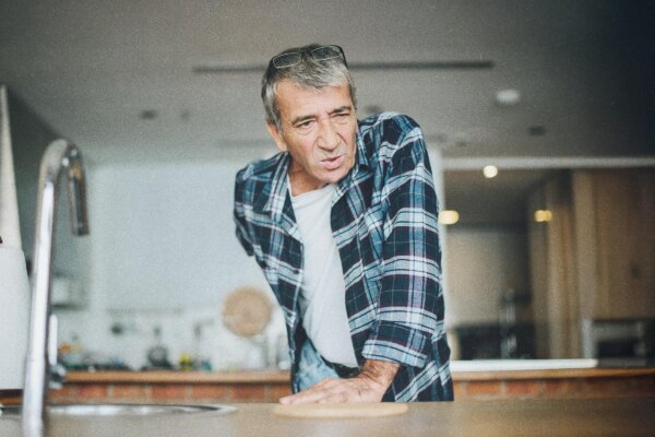 How to Protect Your Lower Back When Lifting