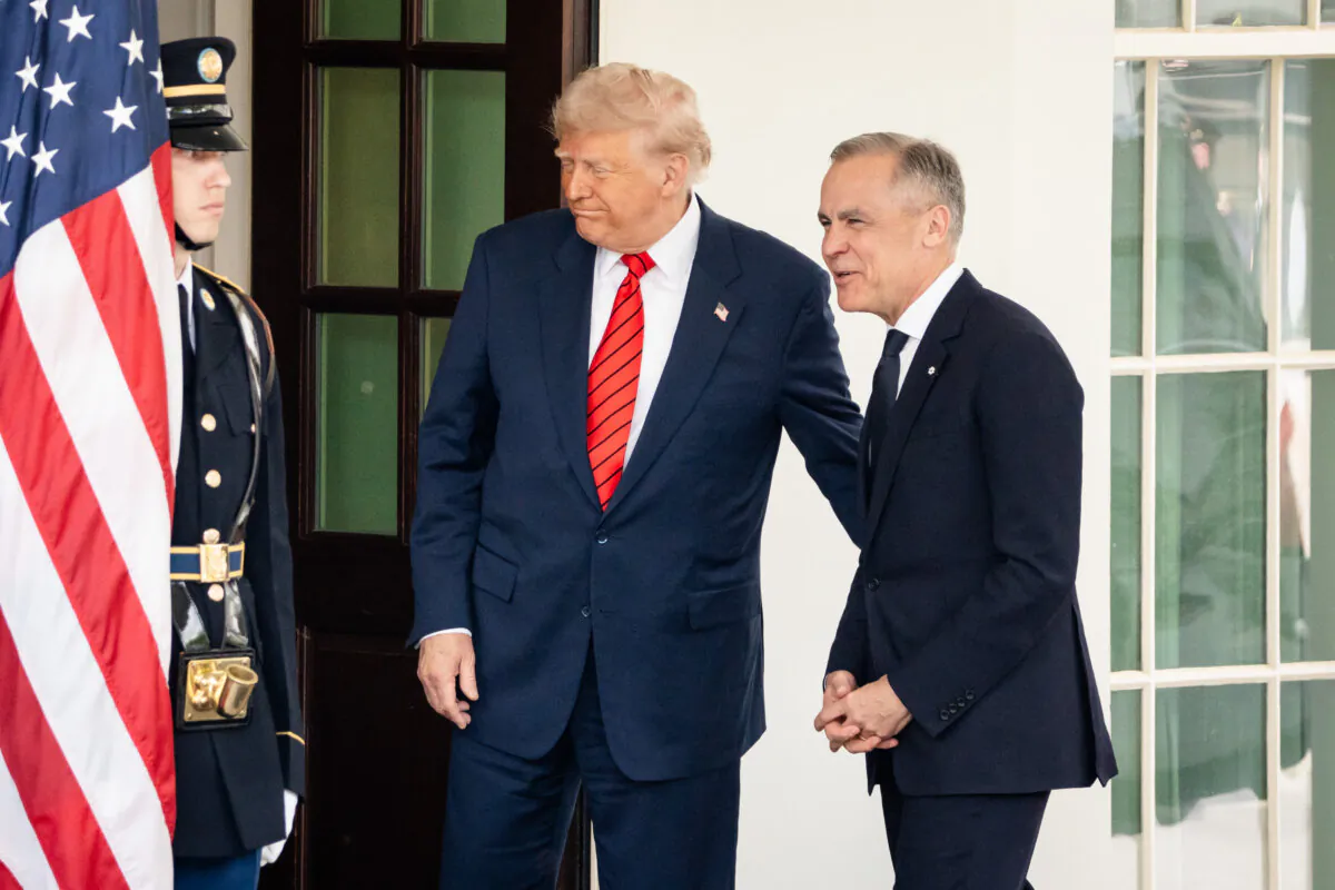 U.S. President Donald Trump greets Canadian Prime Minister Mark Carney at the White House in Washington, D.C., on May 6, 2025. (Madalina Vasiliu/The Epoch Times)