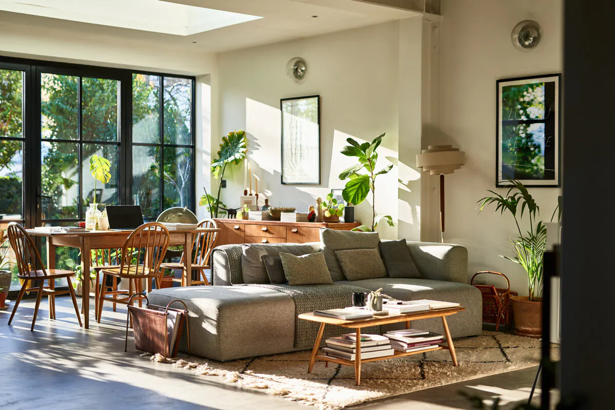 Toxins can be cleared out of one's living space, starting with the choice of furniture. (10'000 Hours/Getty Images)