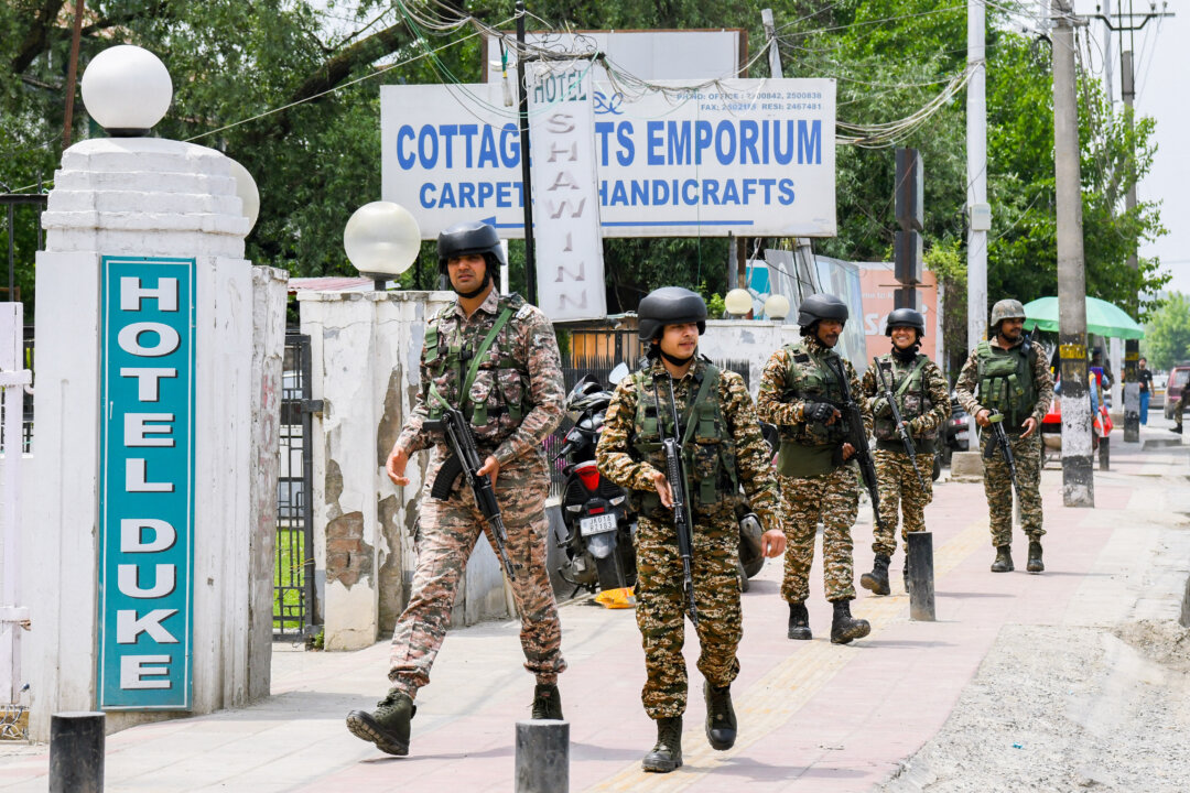 India, Pakistan Accuse Each Other of Ceasefire Violations Amid Kashmir Tensions