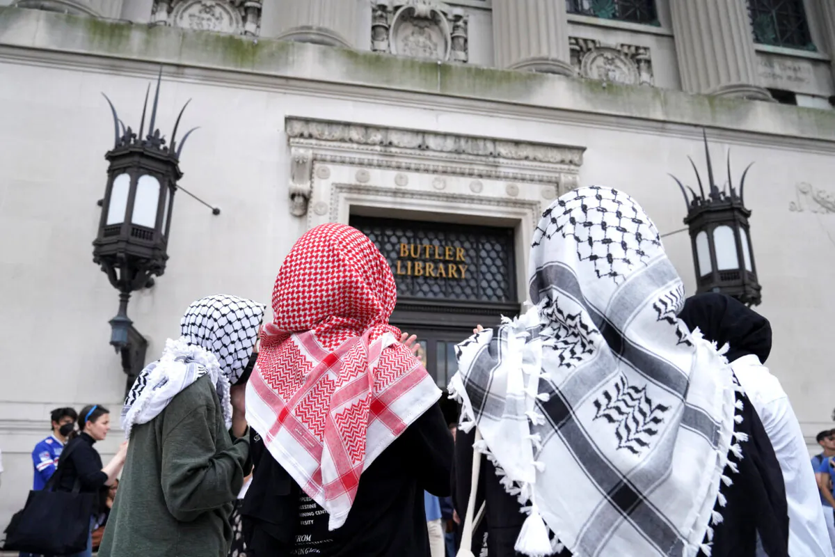 Demonstrators take part in a pro-Palestinian protest at Butler Library on the campus of Columbia University in New York on May 7, 2025. (Ryan Murphy/Reuters)