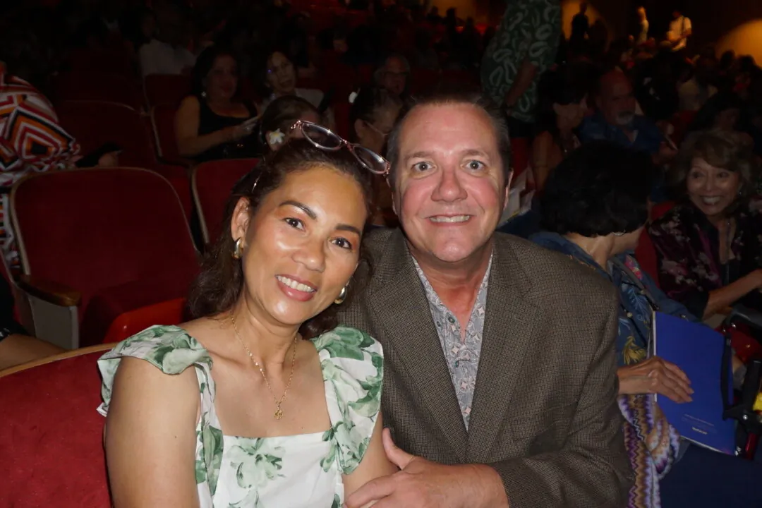 Kevin and Belinda Haddock enjoyed Shen Yun's evening performance at the Blaisdell Concert Hall on May 9, 2025. (Yeawen Hung/The Epoch Times)